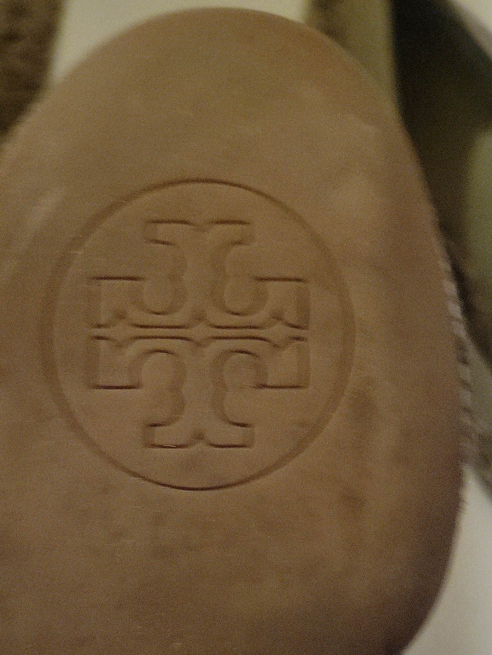 Tory Burch Women's Taupe Snakeskin Logo Ballet Flats - Picture 7 of 13
